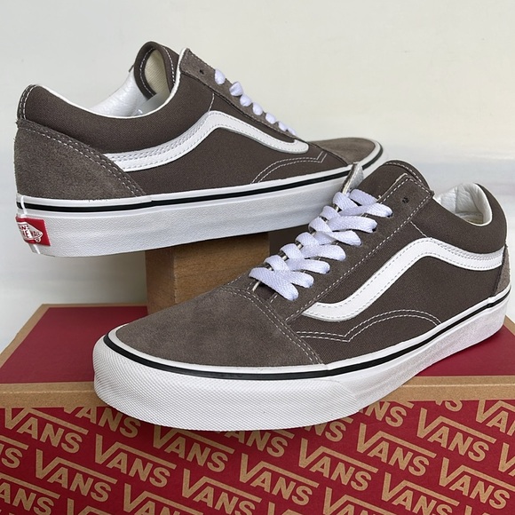 Vans WMNS Old Skool
Color Theory Bungee Cord
VN0005UF9JC
Sneakers - Picture 1 of 16